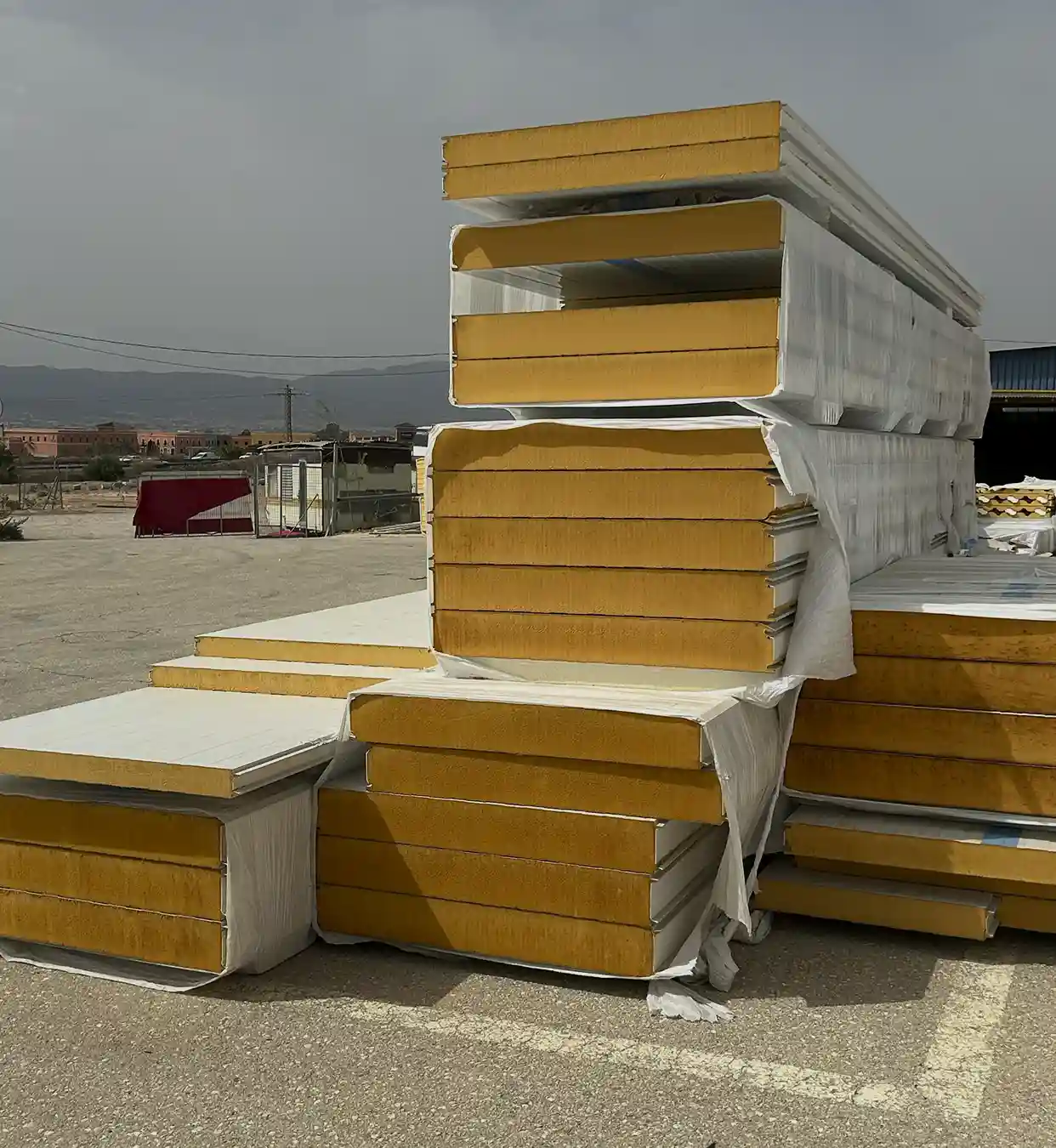 Almacenes con paneles de segunda mano imagen versión móvil